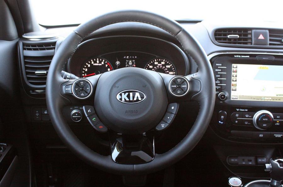  Kia Soul 2014 года  (фото 21 из 44)